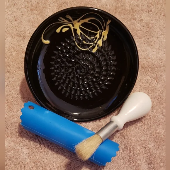 3pc. Ceramic Garlic Grater Set - Picture 1 of 4